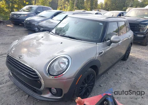 2019 Mini Clubman Cooper z USA, uszkodzony, nr VIN WMWLN5C58K2E35083